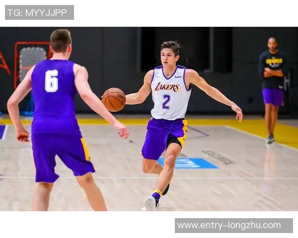 格雷森阿伦强调半场进攻节奏的重要性以防对手轻易换防